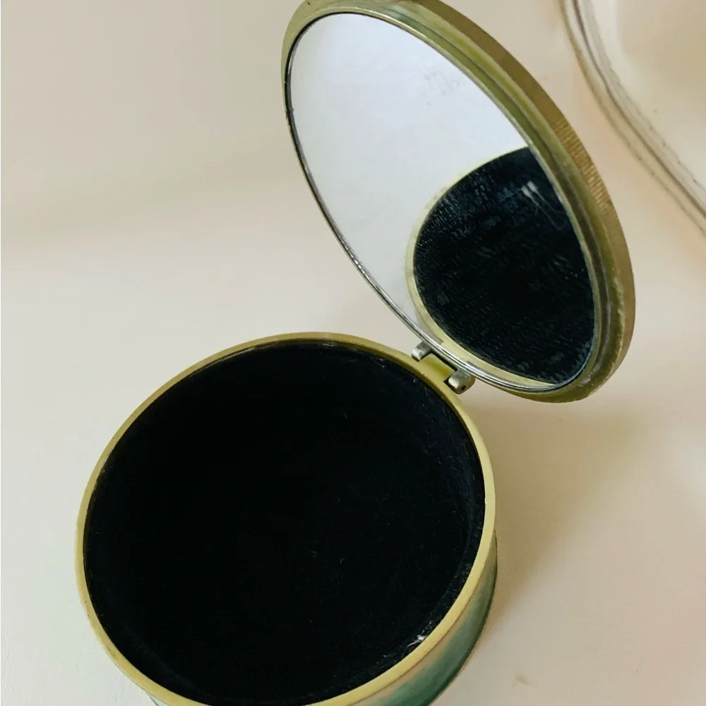 Metal jewelry box